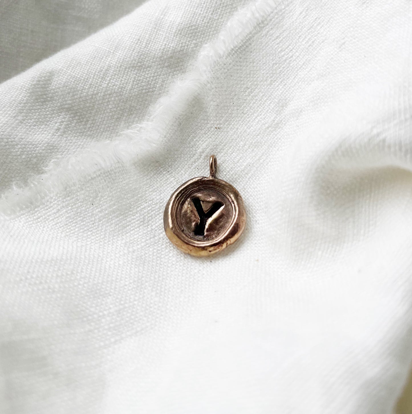 initial pendant ~bronze~