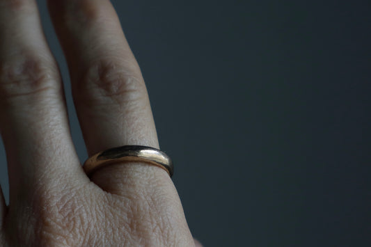 Jane Rings in bronze - thin and thick