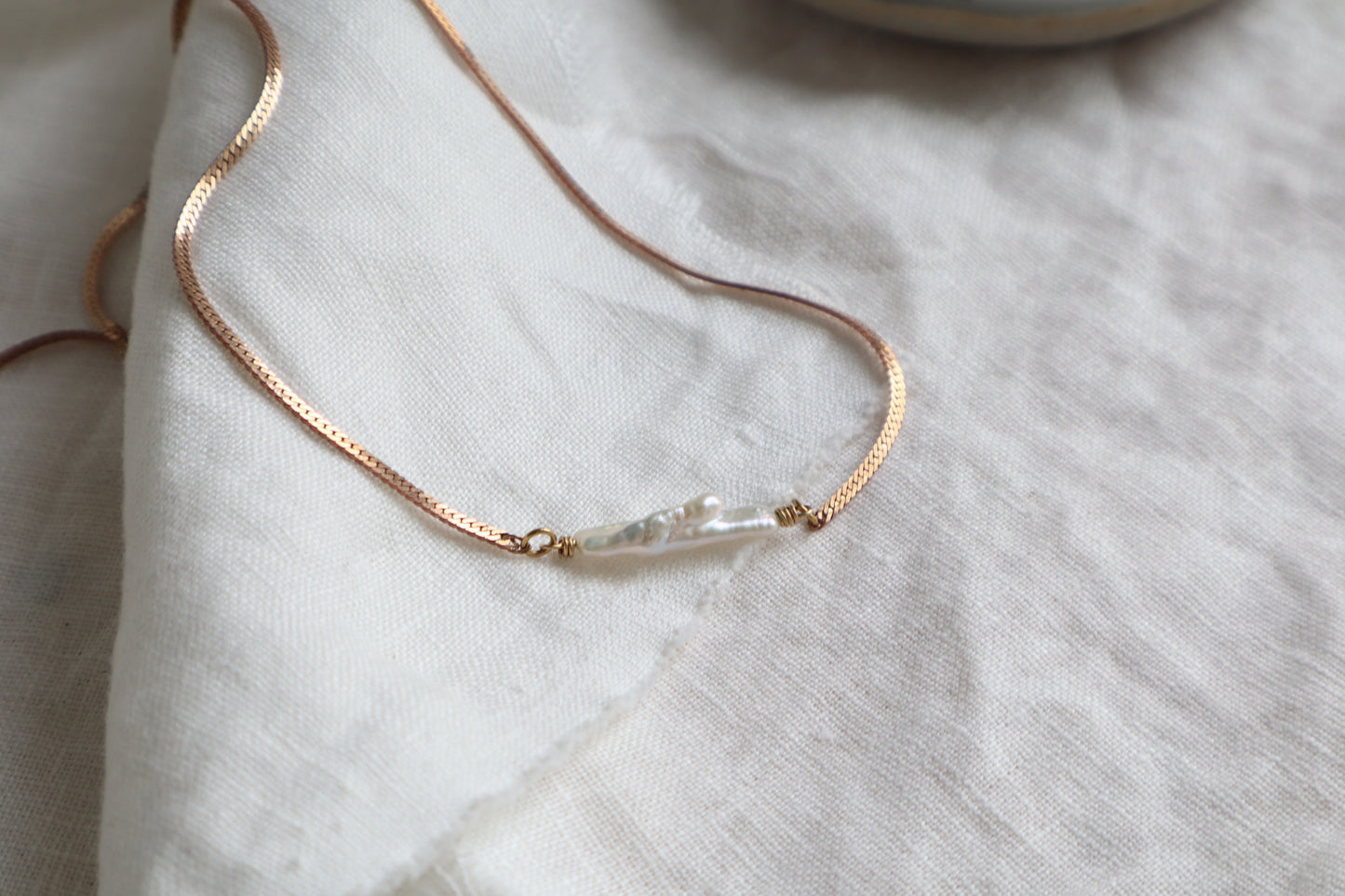 drift pearl necklace