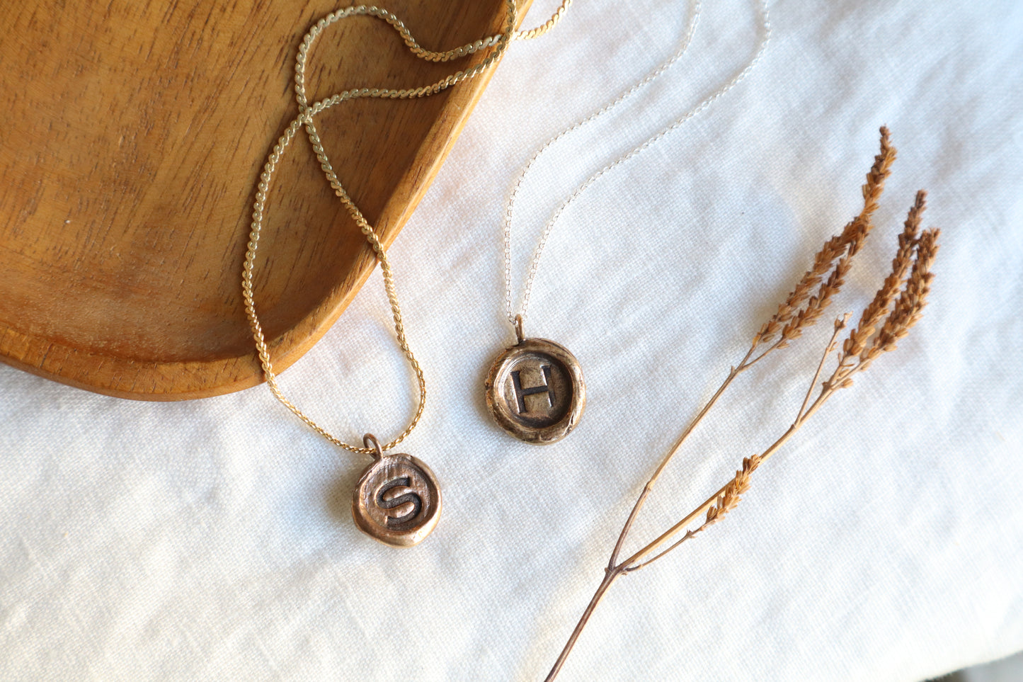 initial pendant ~bronze~