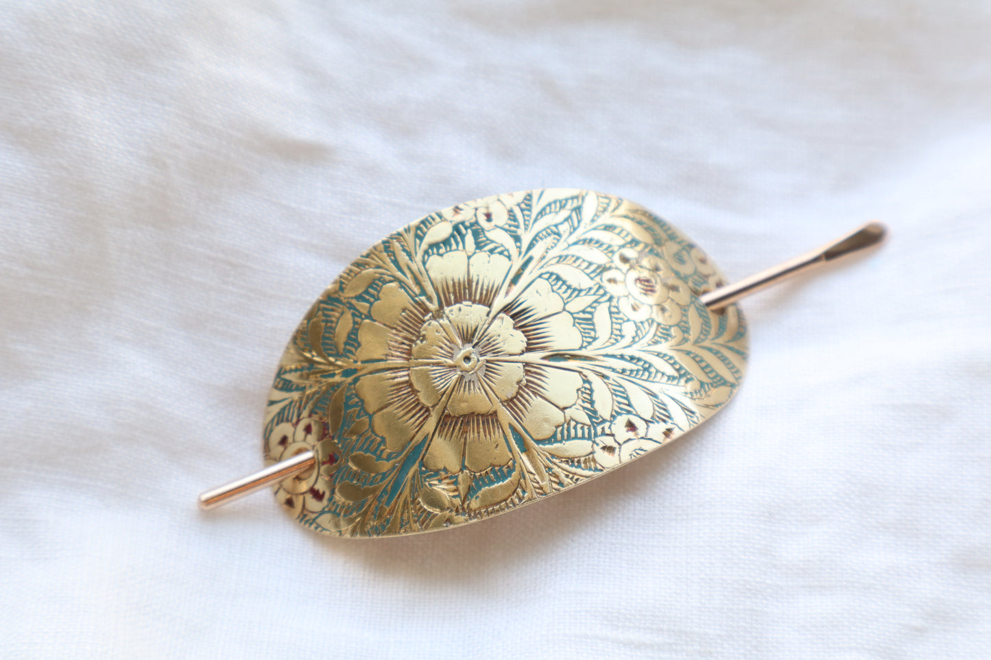 Folk hair slide