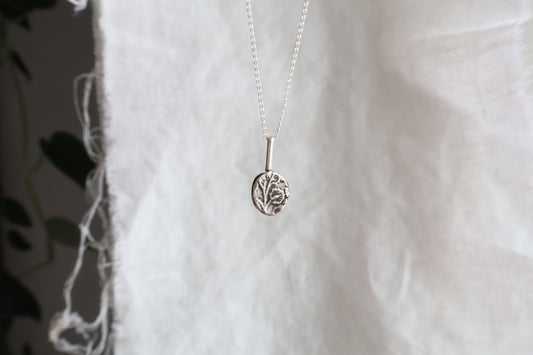 Reverie pendant - leaf