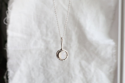 Reverie pendant - moonstone