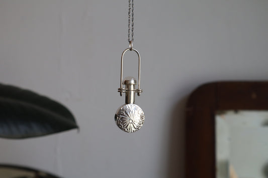 Minette - vessel necklace with moonstone