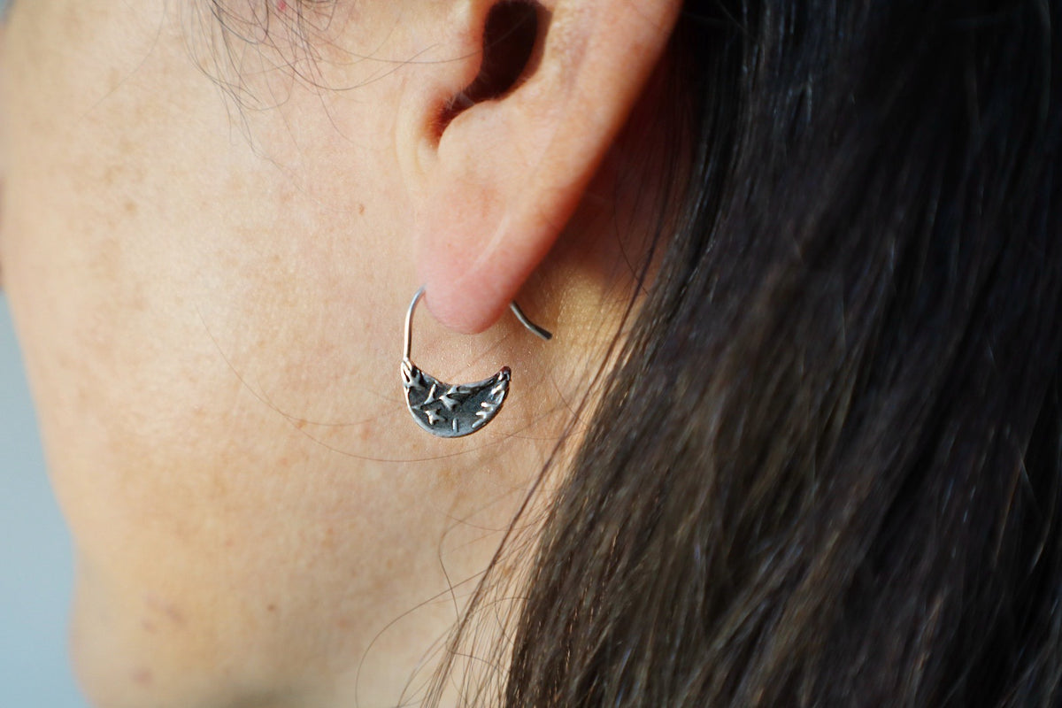 Mini crescent earrings in sterling silver
