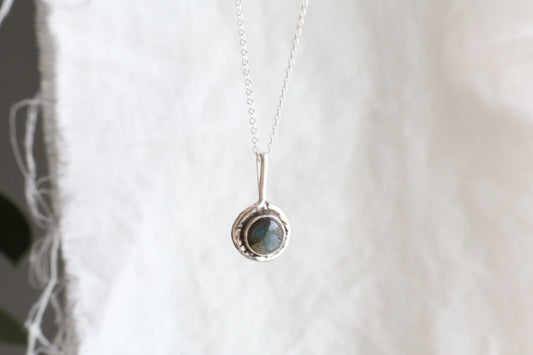 Reverie pendant - labradorite