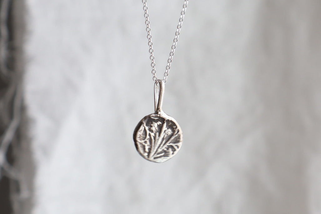 Reverie pendant - leaf