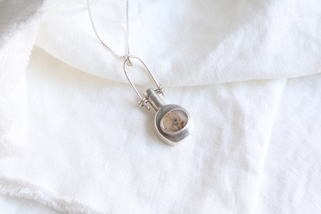 Willow - vessel necklace with dendrite