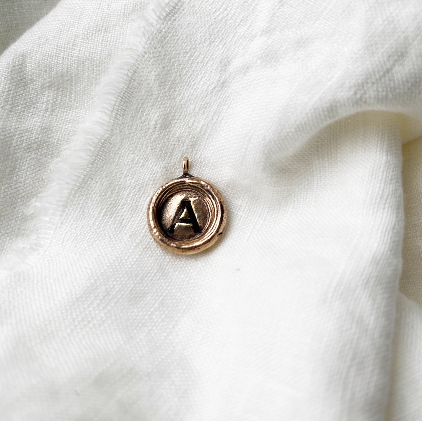 initial pendant ~bronze~