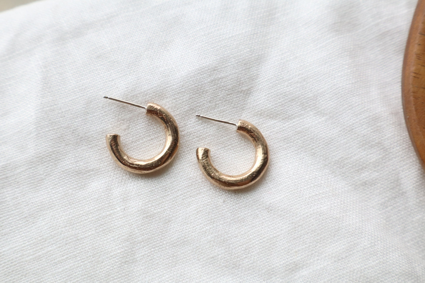 Jane earrings in bronze - medium