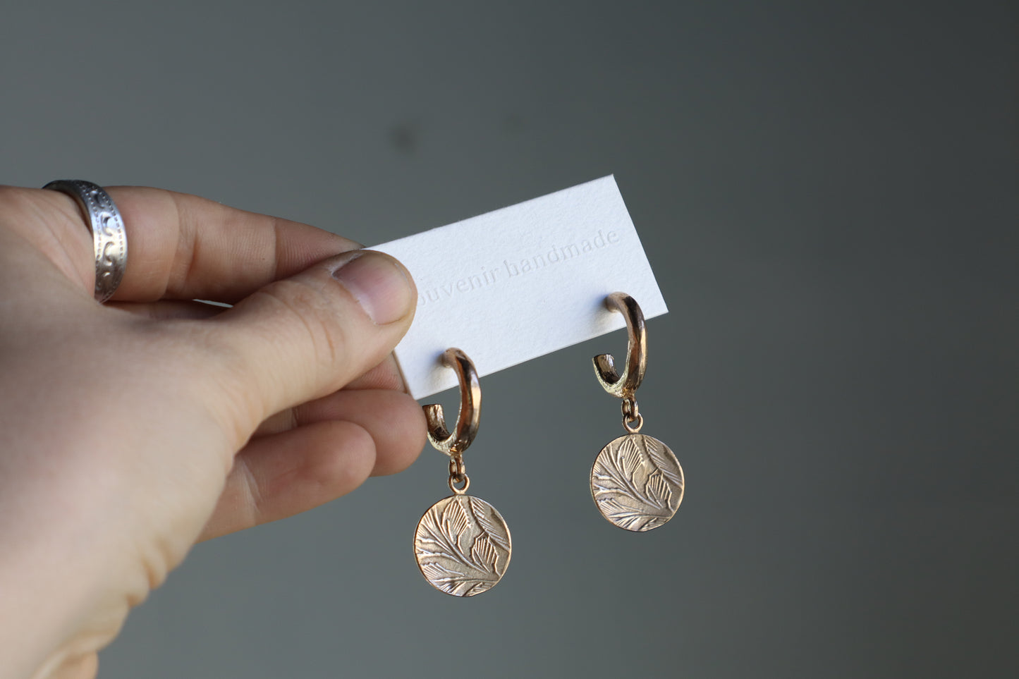 Lou huggie studs in bronze - large