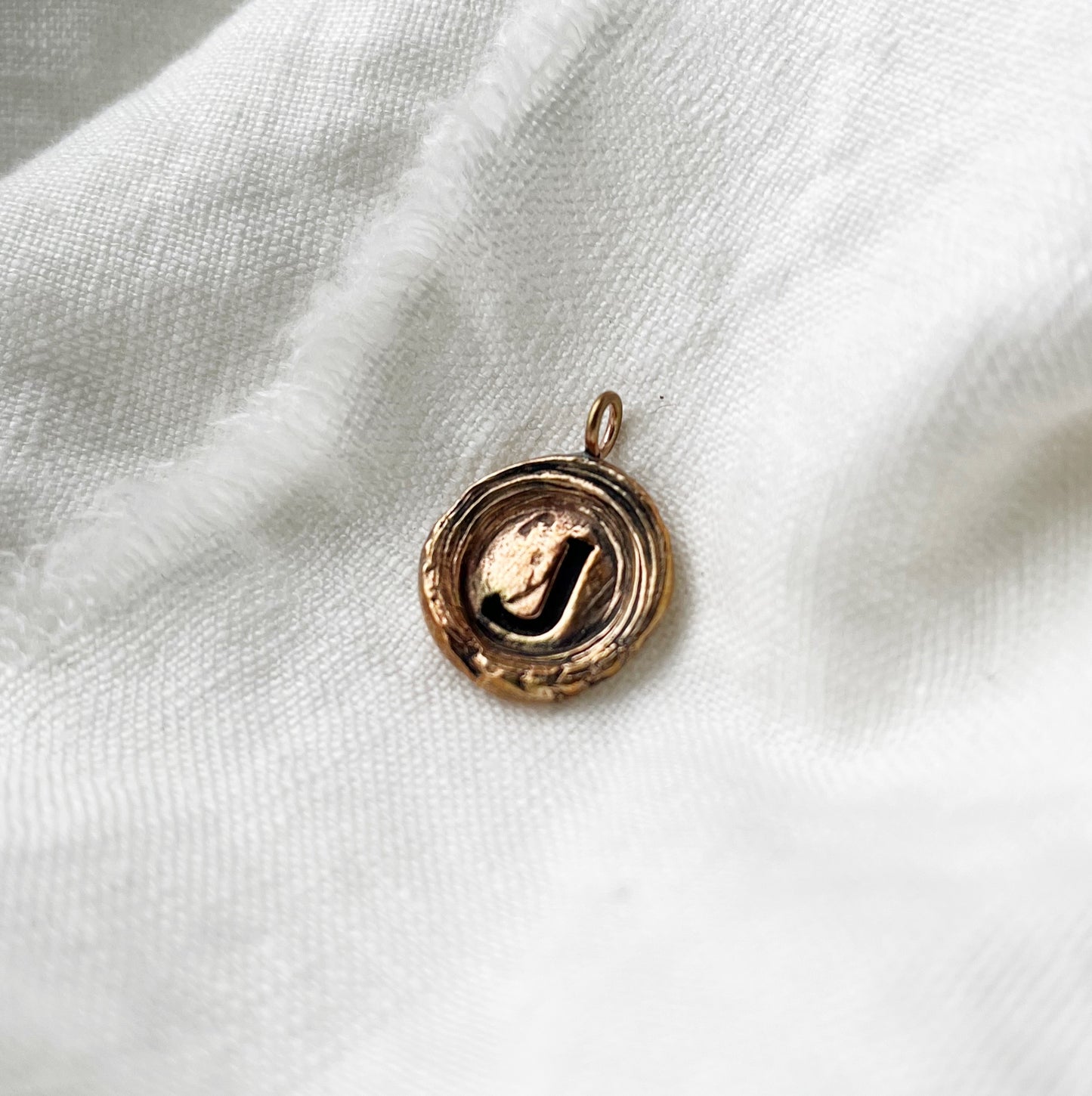 initial pendant ~bronze~