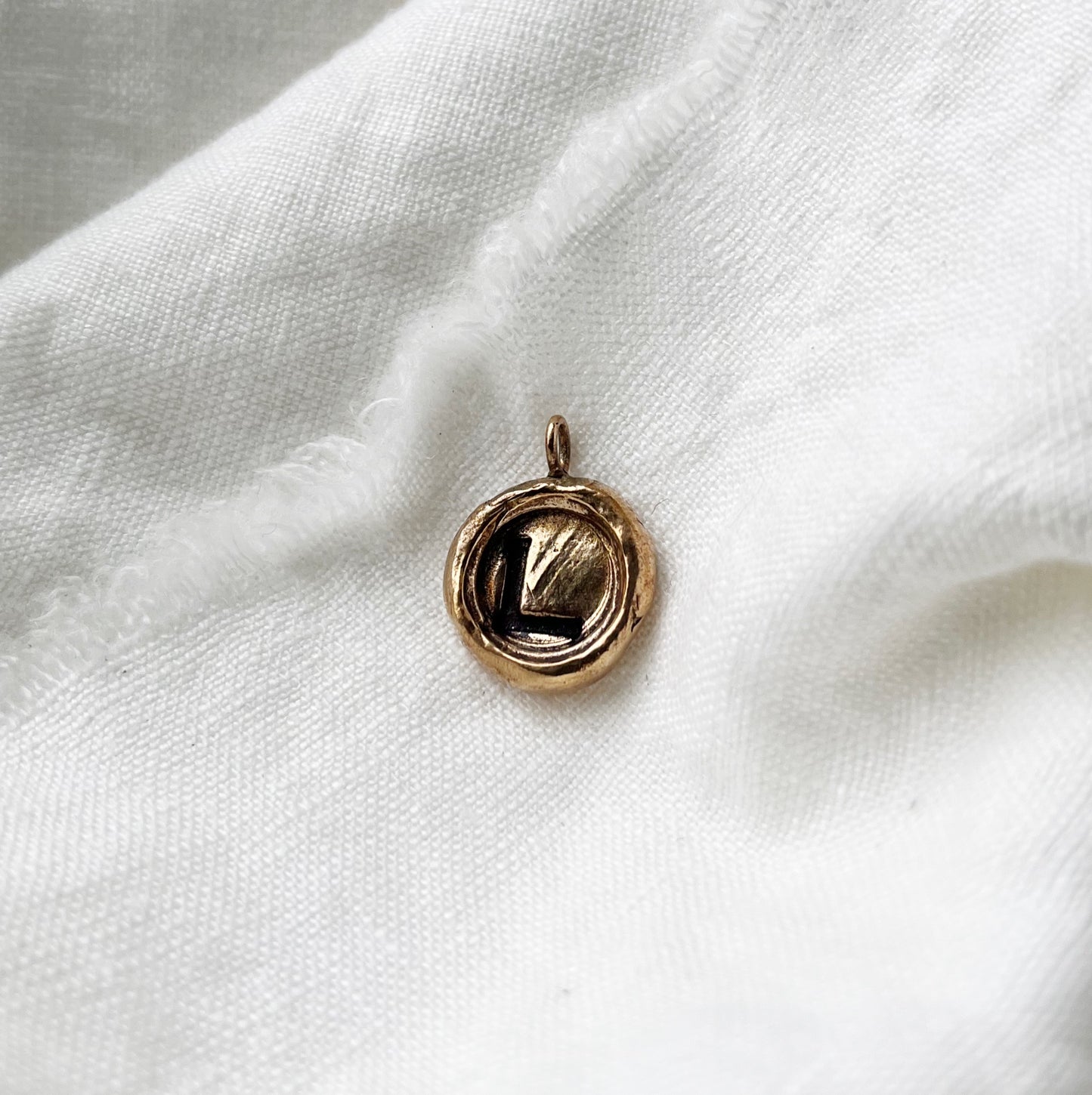 initial pendant ~bronze~