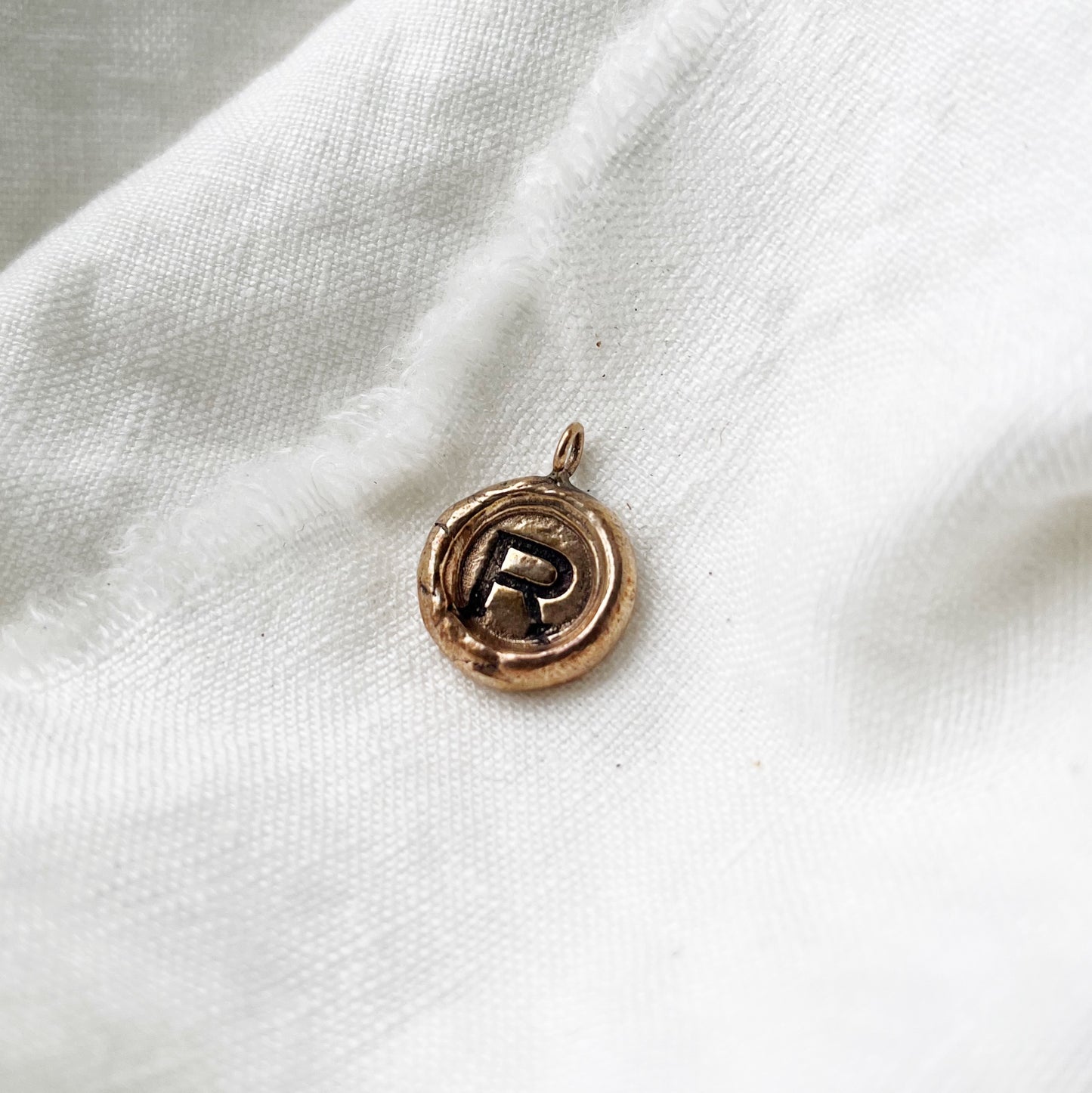 initial pendant ~bronze~