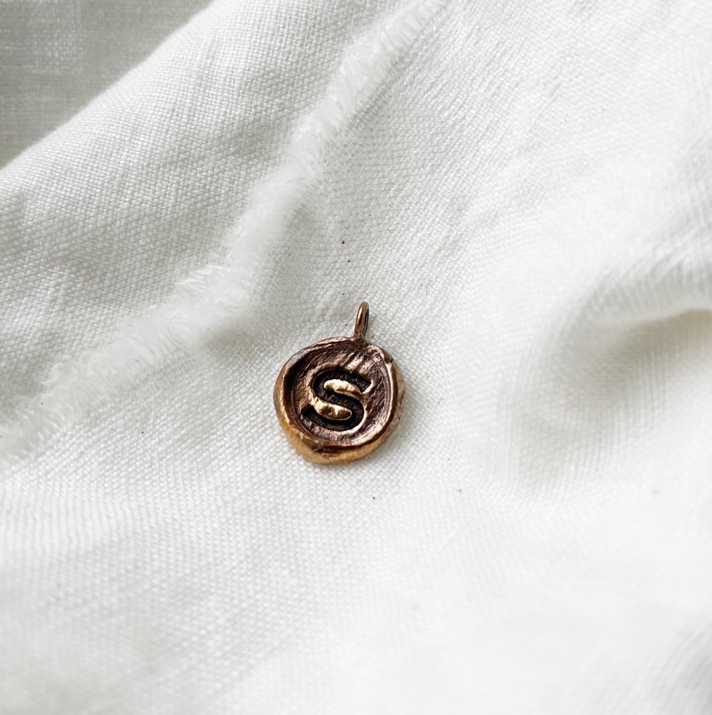 initial pendant ~bronze~