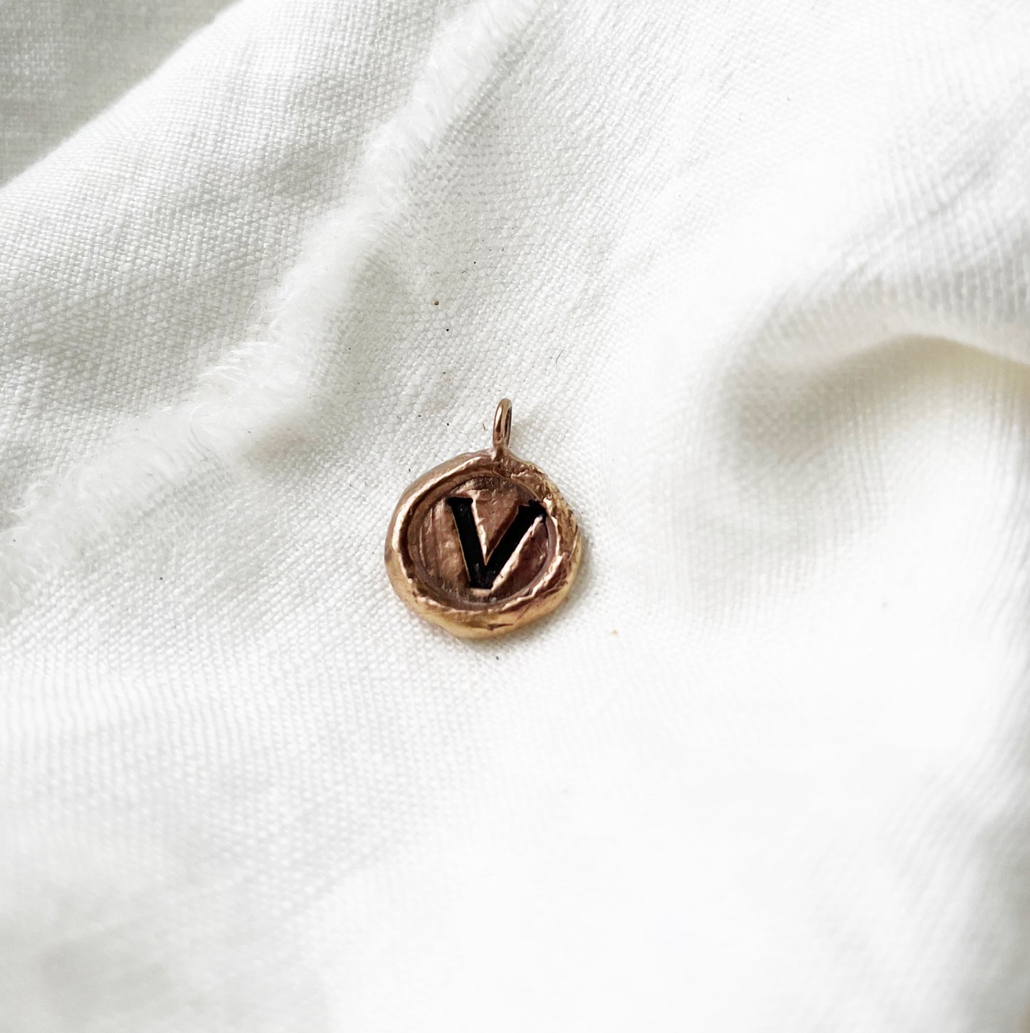 initial pendant ~bronze~