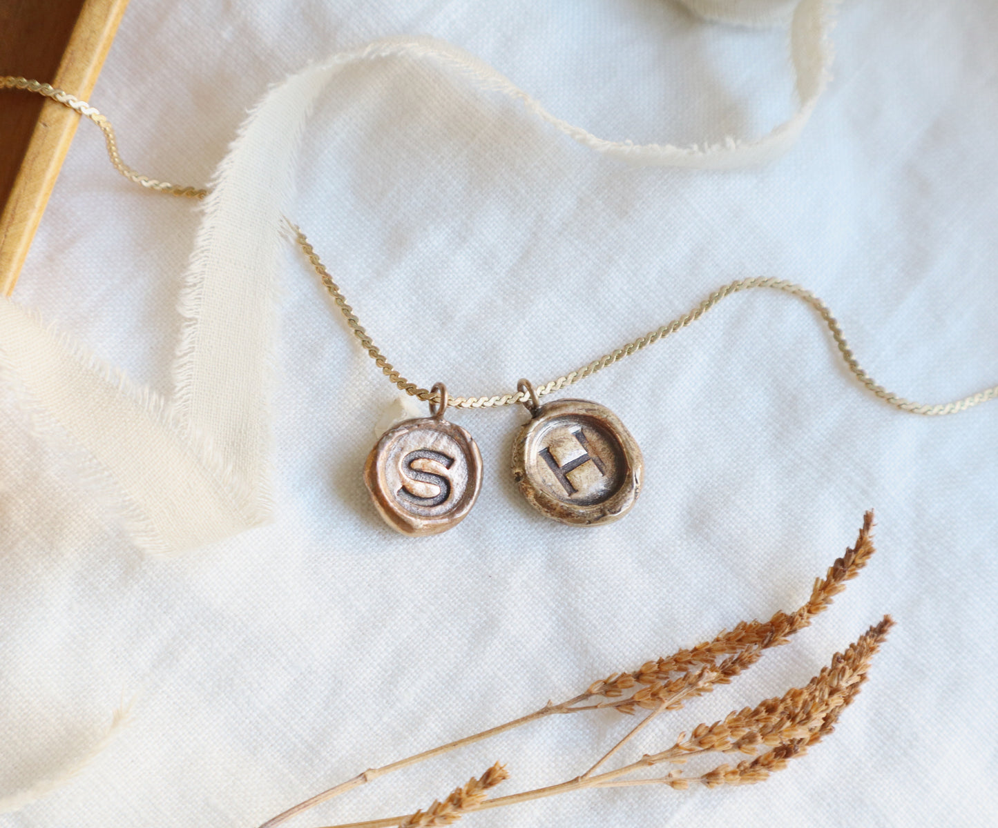 initial pendant ~bronze~