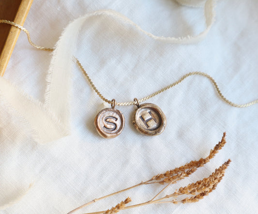 initial pendant ~bronze~